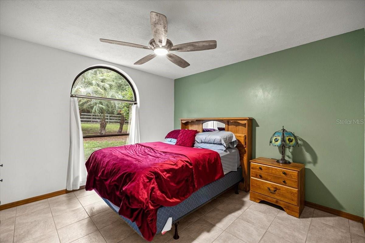 Listing photo id 8 for 4357 Indianhead Road