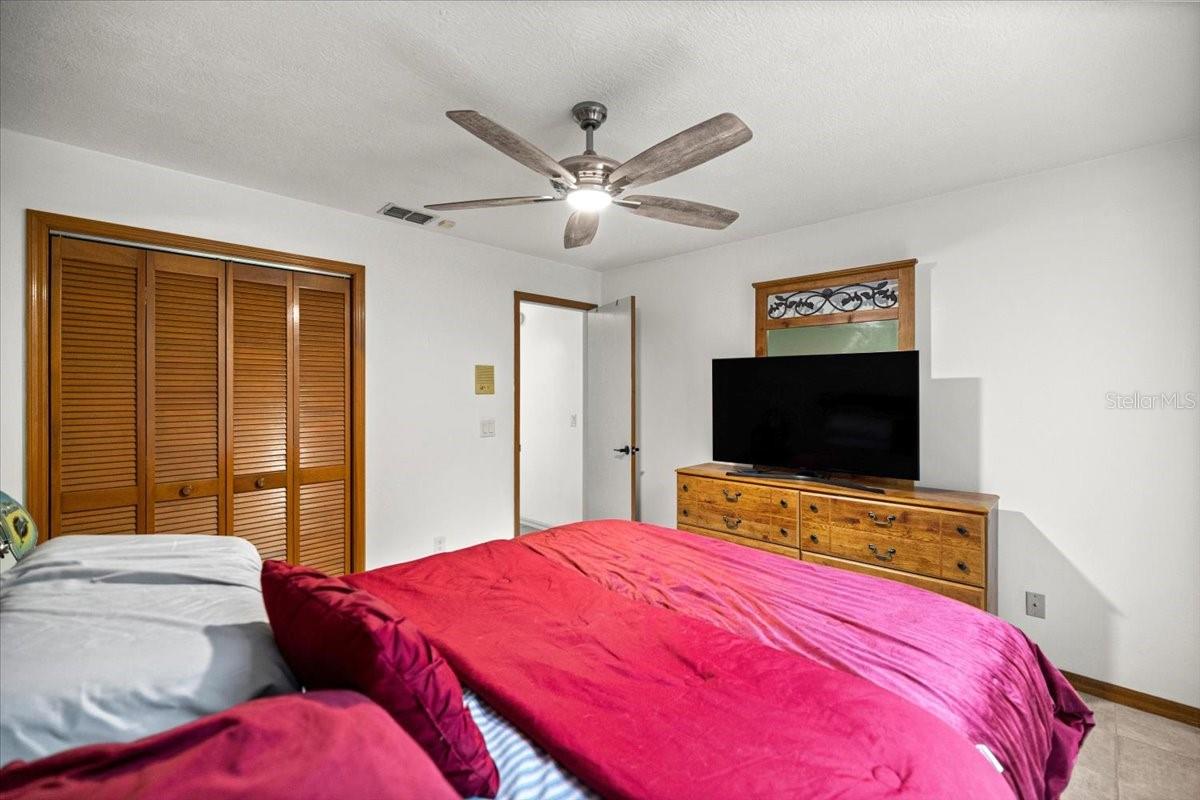 Listing photo id 9 for 4357 Indianhead Road