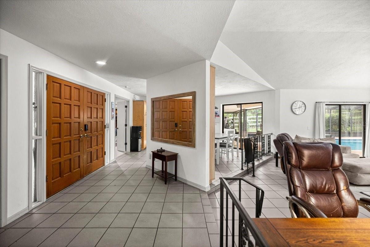 Listing photo id 14 for 4357 Indianhead Road