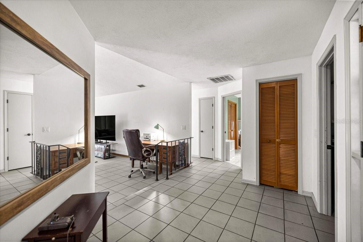 Listing photo id 15 for 4357 Indianhead Road