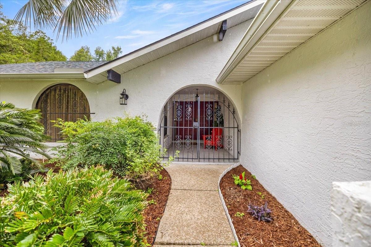 Listing photo id 1 for 4357 Indianhead Road