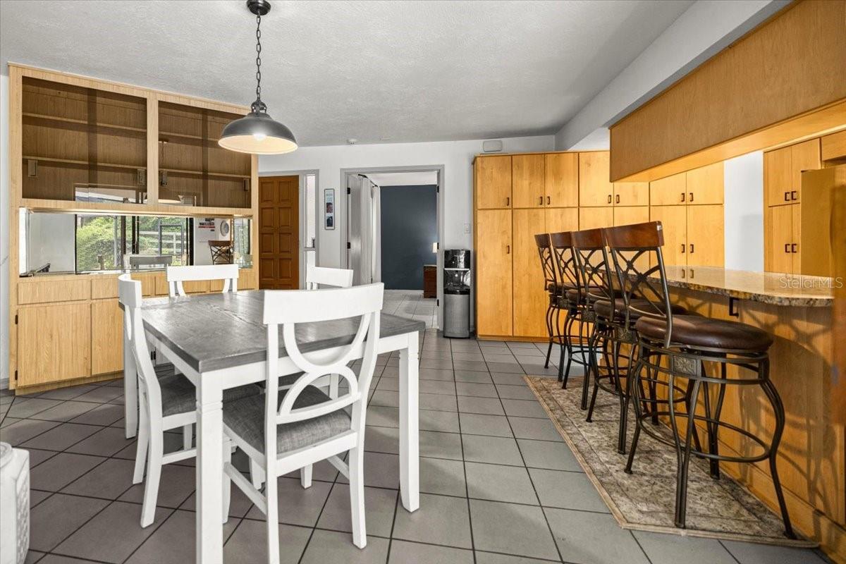 Listing photo id 6 for 4357 Indianhead Road