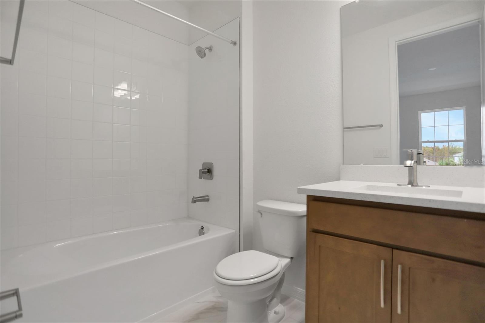 Listing photo id 12 for 17409 Crisp Apple Lane