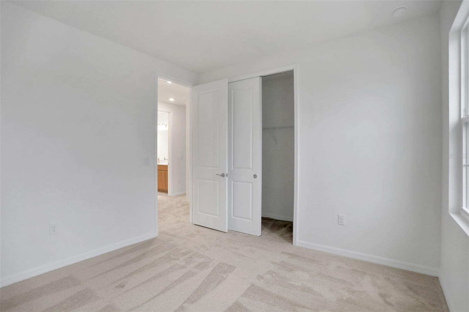 Listing photo id 15 for 17409 Crisp Apple Lane