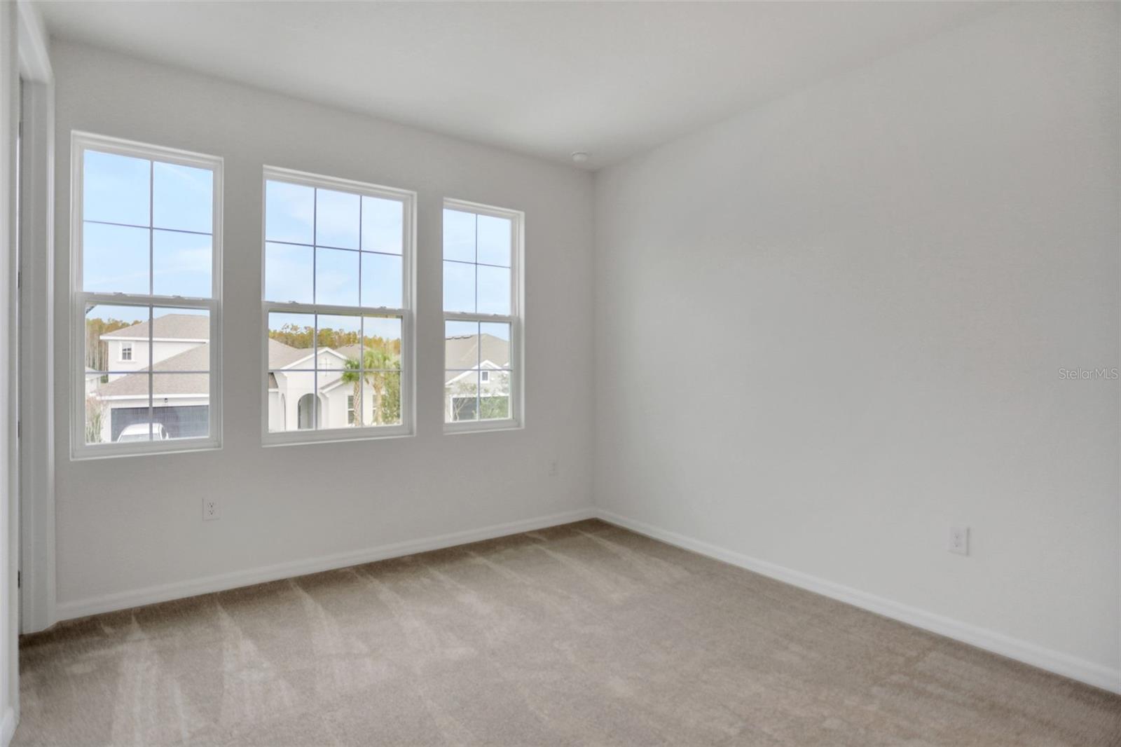 Listing photo id 18 for 17409 Crisp Apple Lane