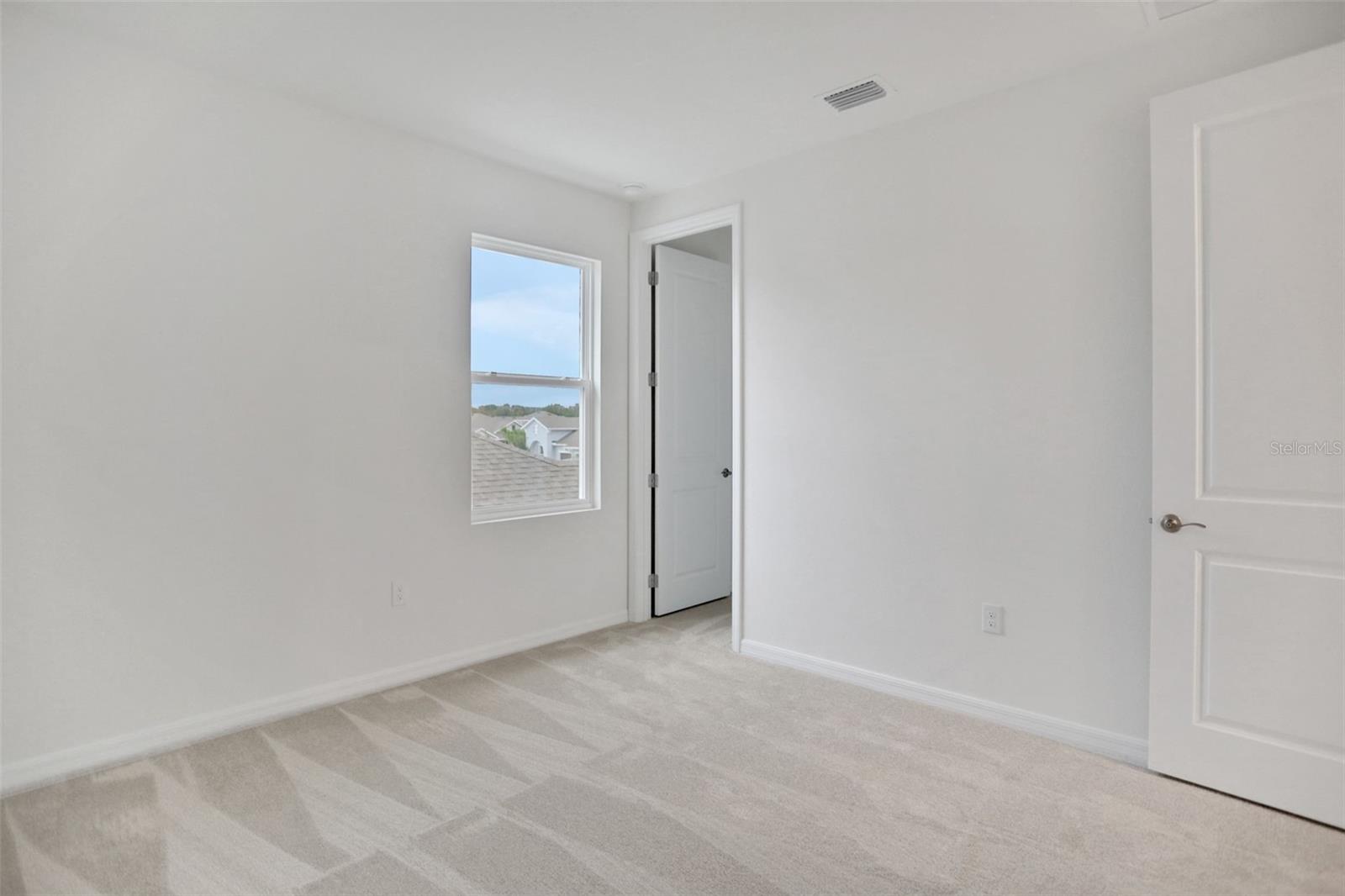 Listing photo id 20 for 17409 Crisp Apple Lane