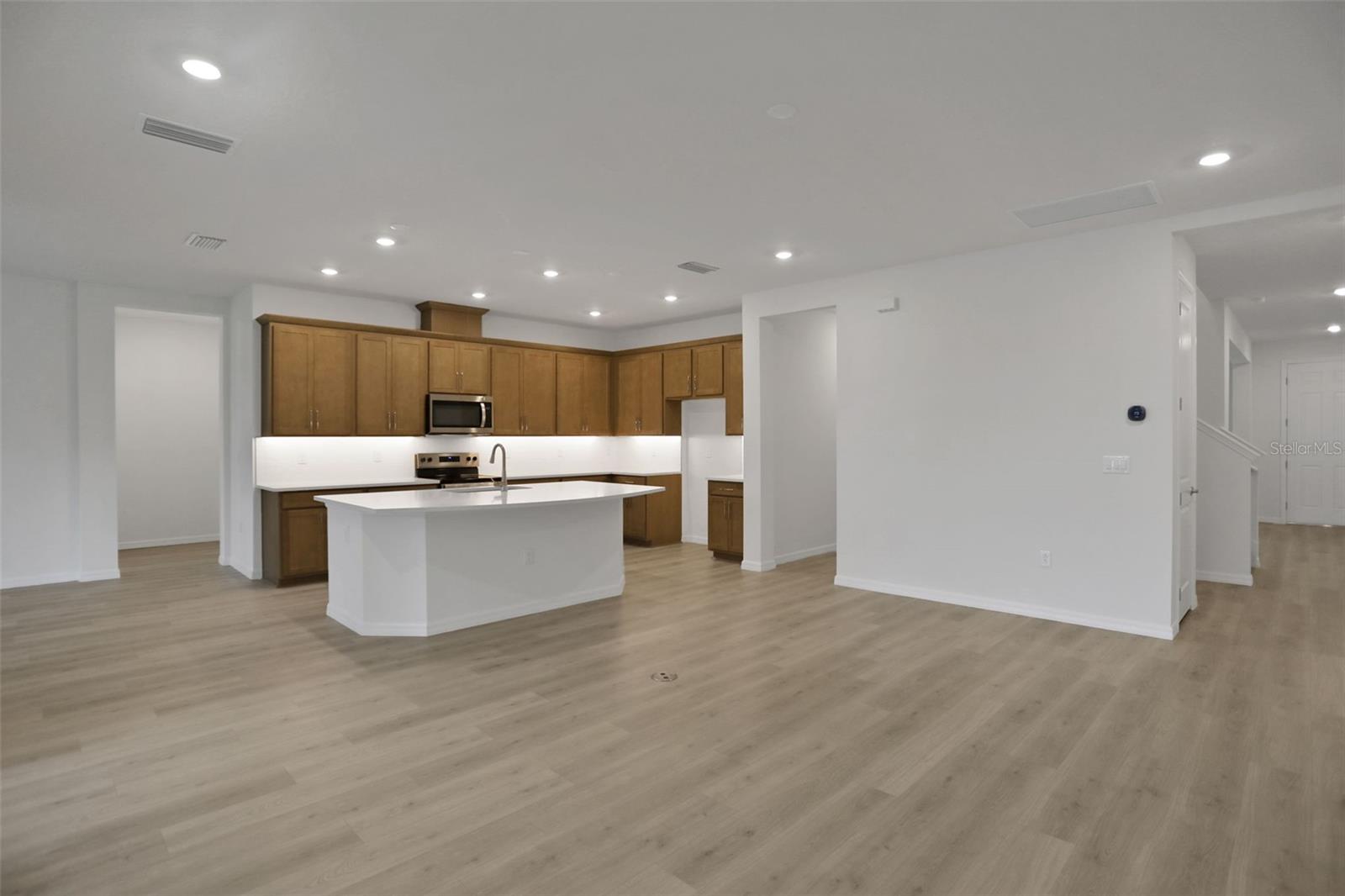 Listing photo id 24 for 17409 Crisp Apple Lane