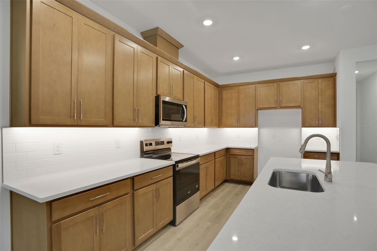 Listing photo id 26 for 17409 Crisp Apple Lane