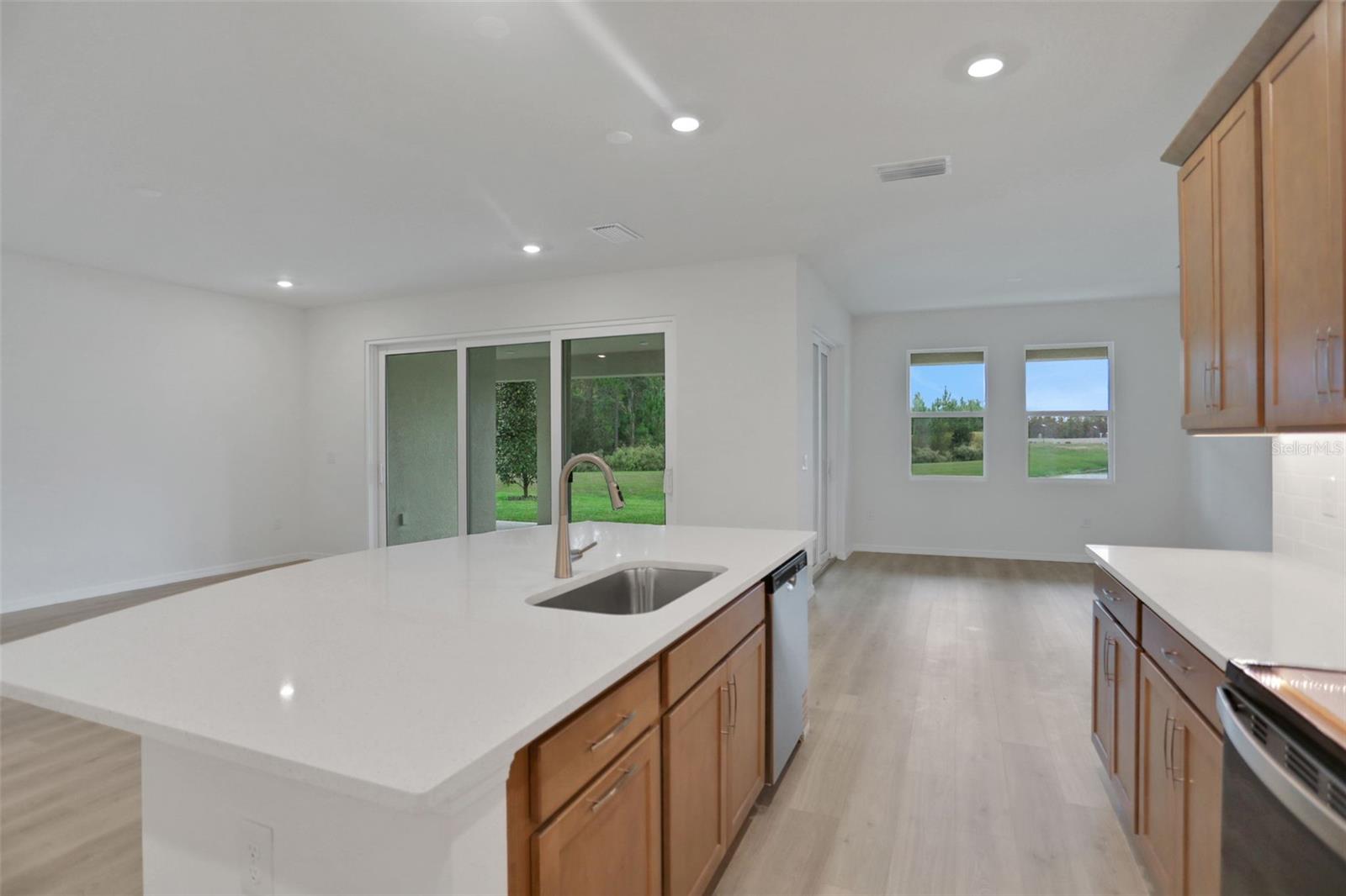 Listing photo id 28 for 17409 Crisp Apple Lane