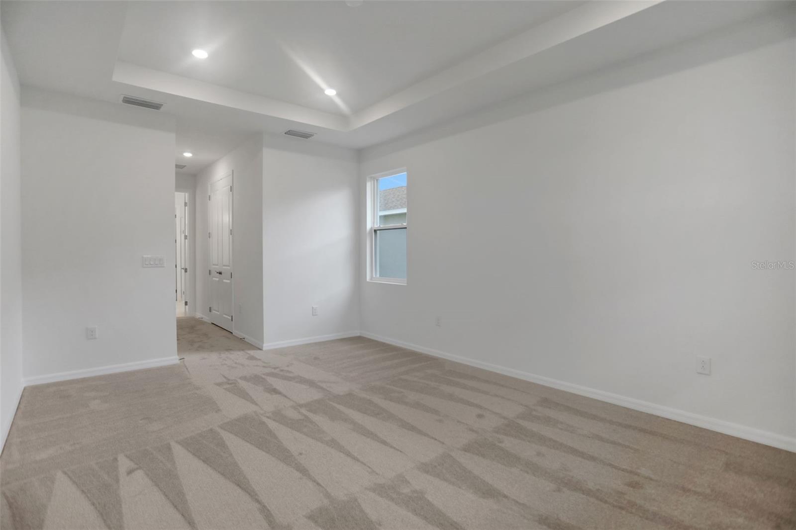 Listing photo id 36 for 17409 Crisp Apple Lane