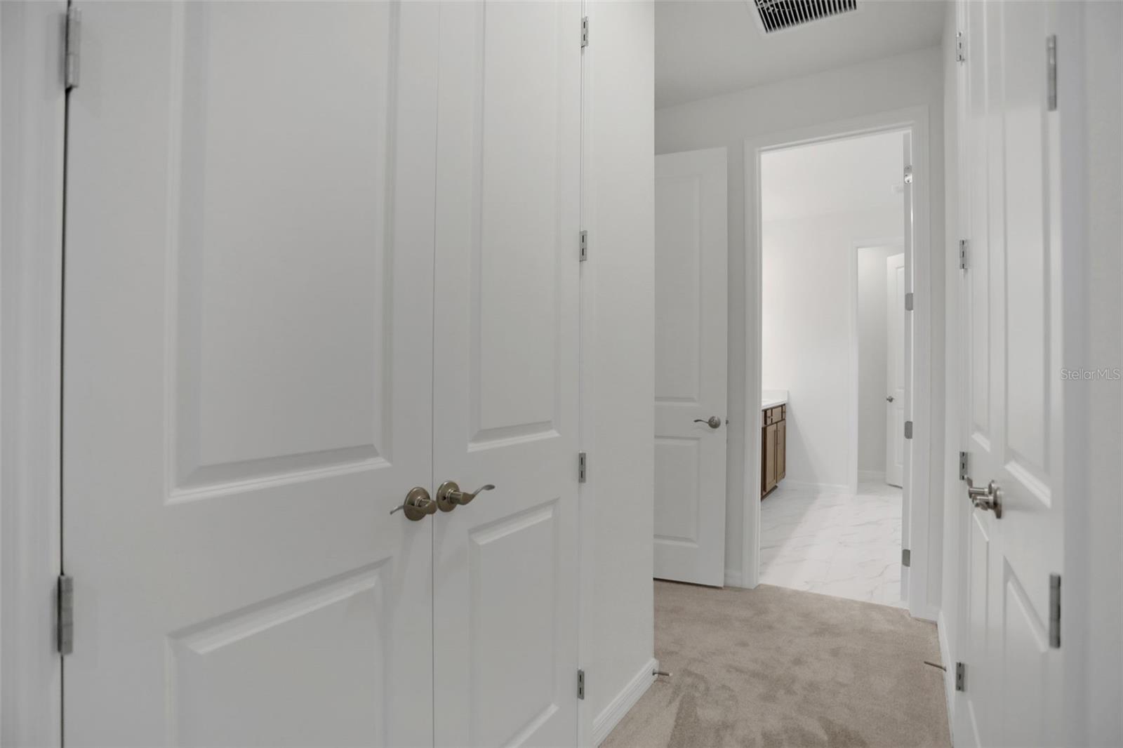 Listing photo id 37 for 17409 Crisp Apple Lane