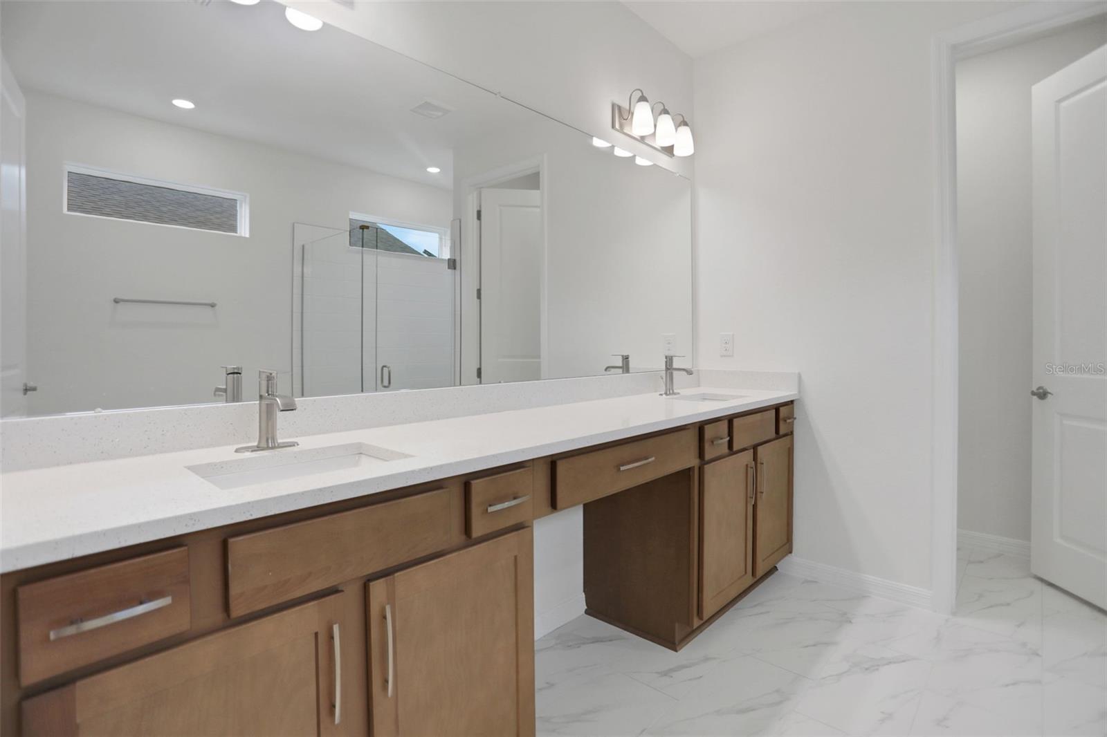 Listing photo id 38 for 17409 Crisp Apple Lane