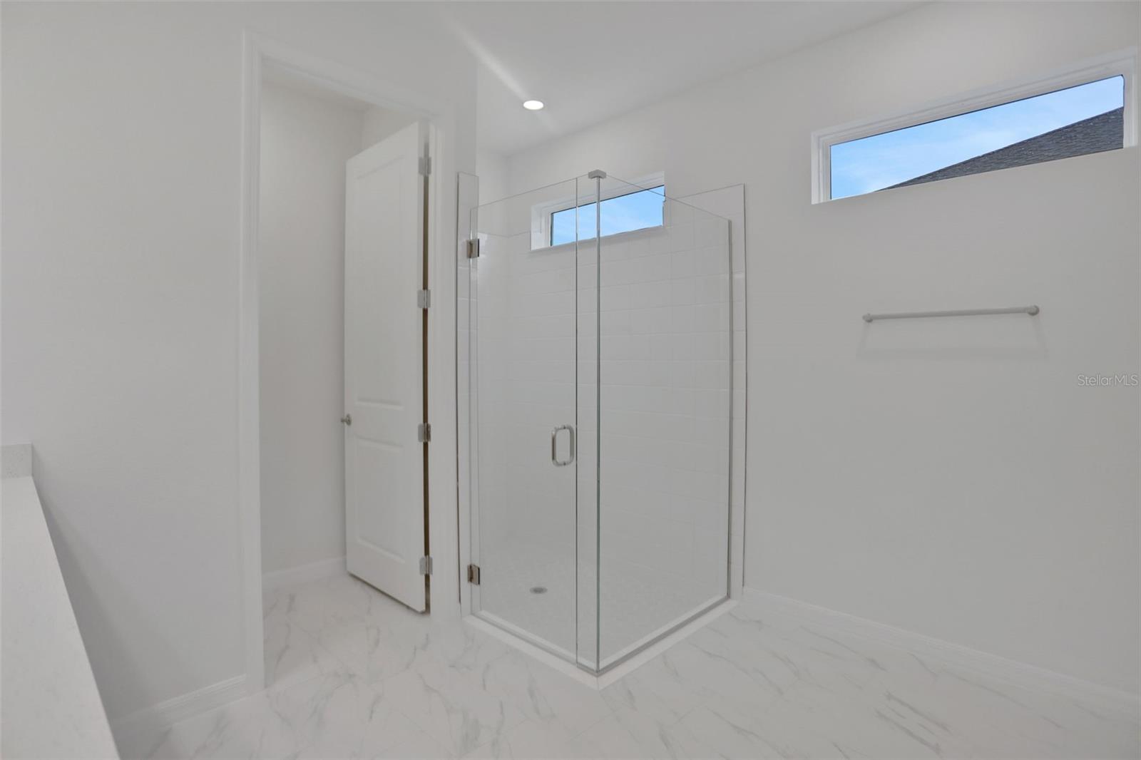 Listing photo id 40 for 17409 Crisp Apple Lane