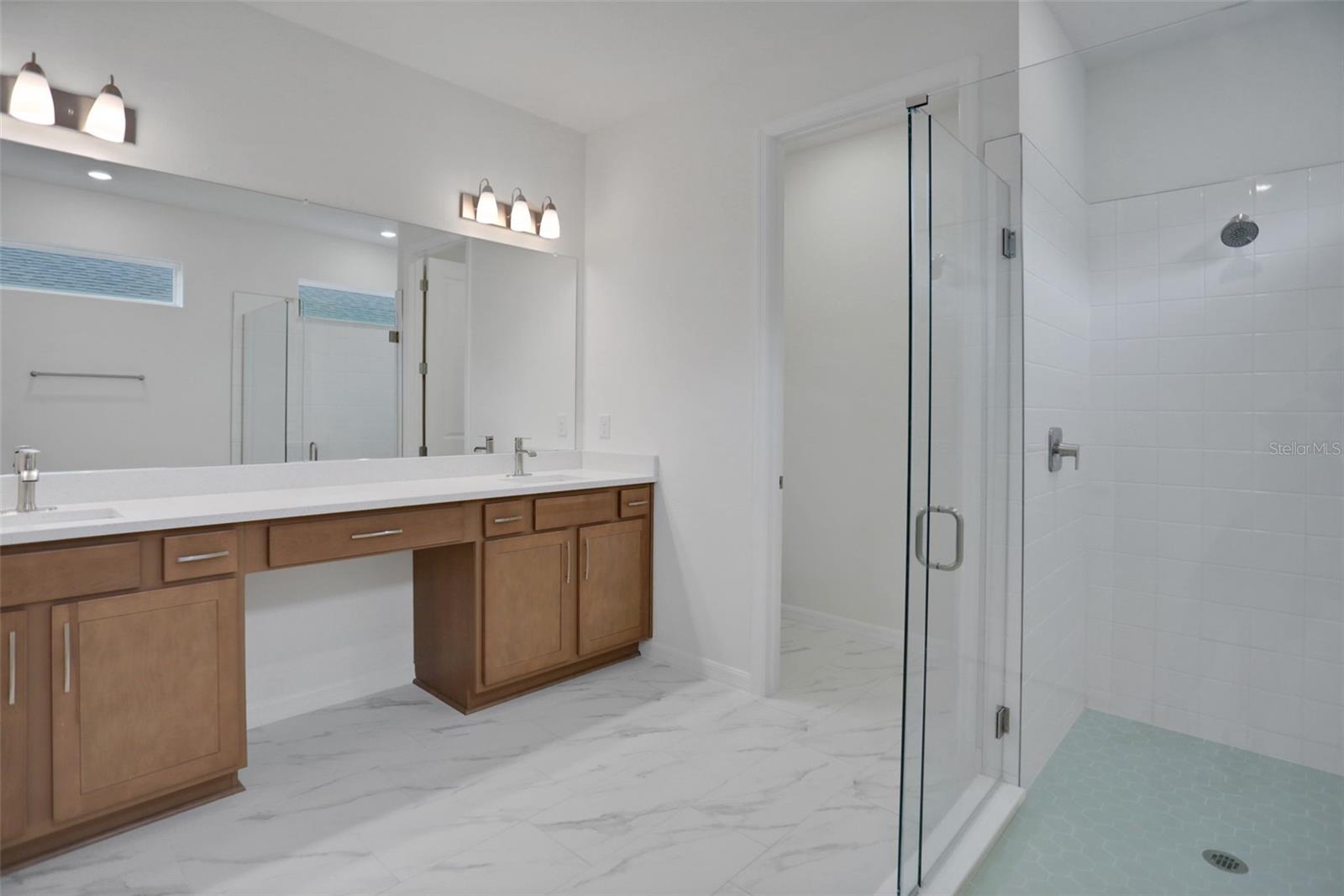 Listing photo id 41 for 17409 Crisp Apple Lane