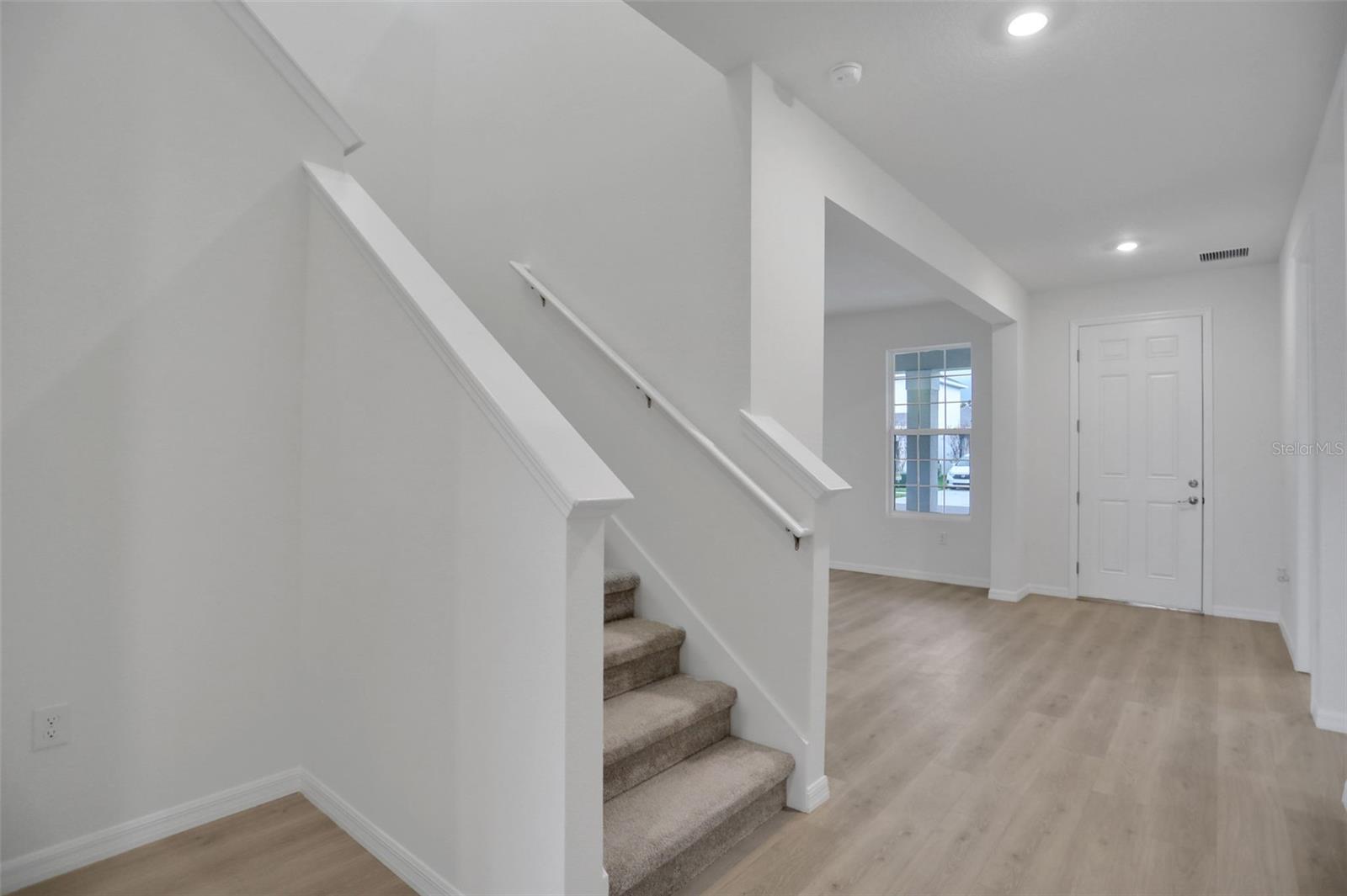 Listing photo id 42 for 17409 Crisp Apple Lane