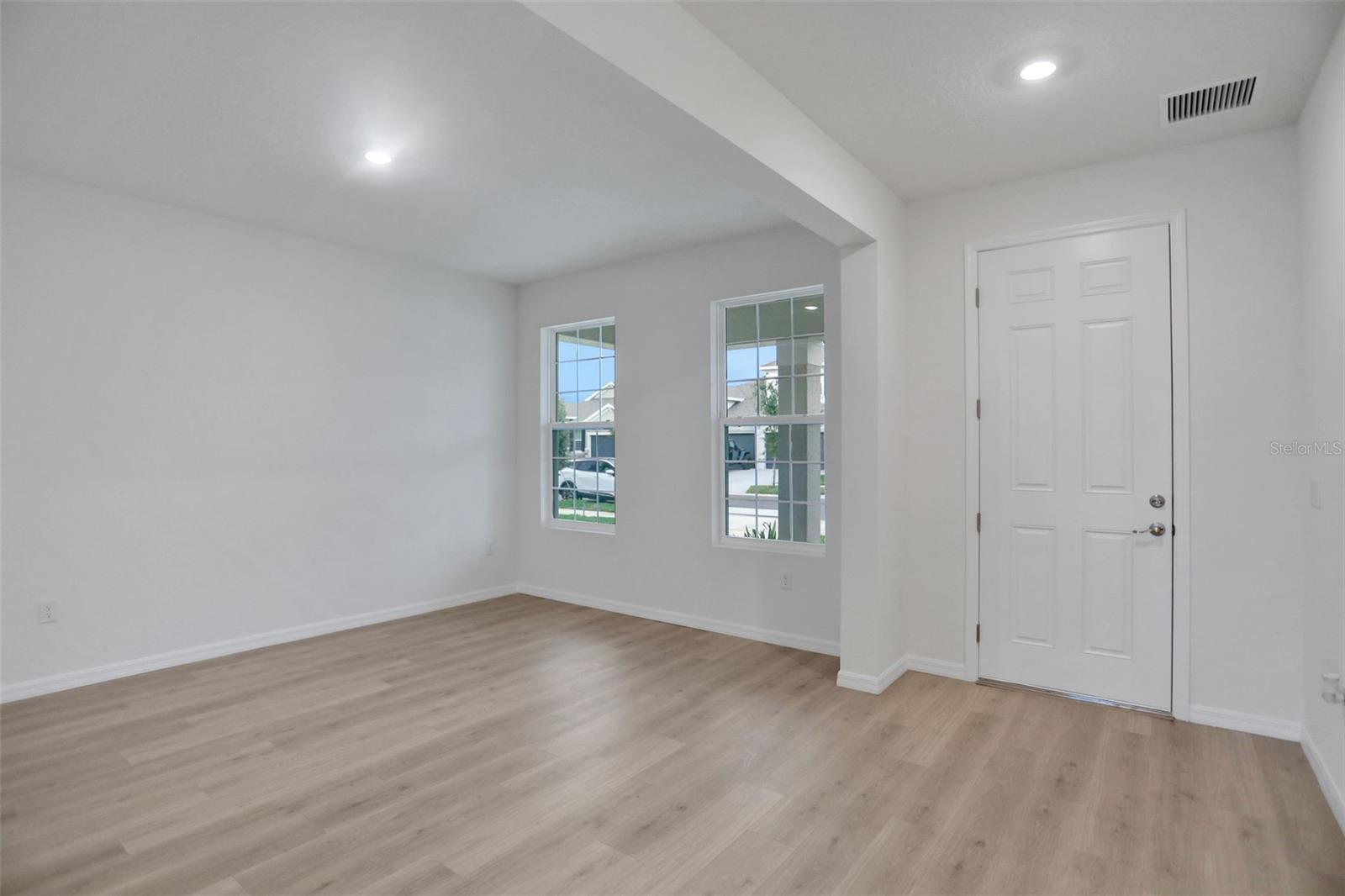 Listing photo id 43 for 17409 Crisp Apple Lane