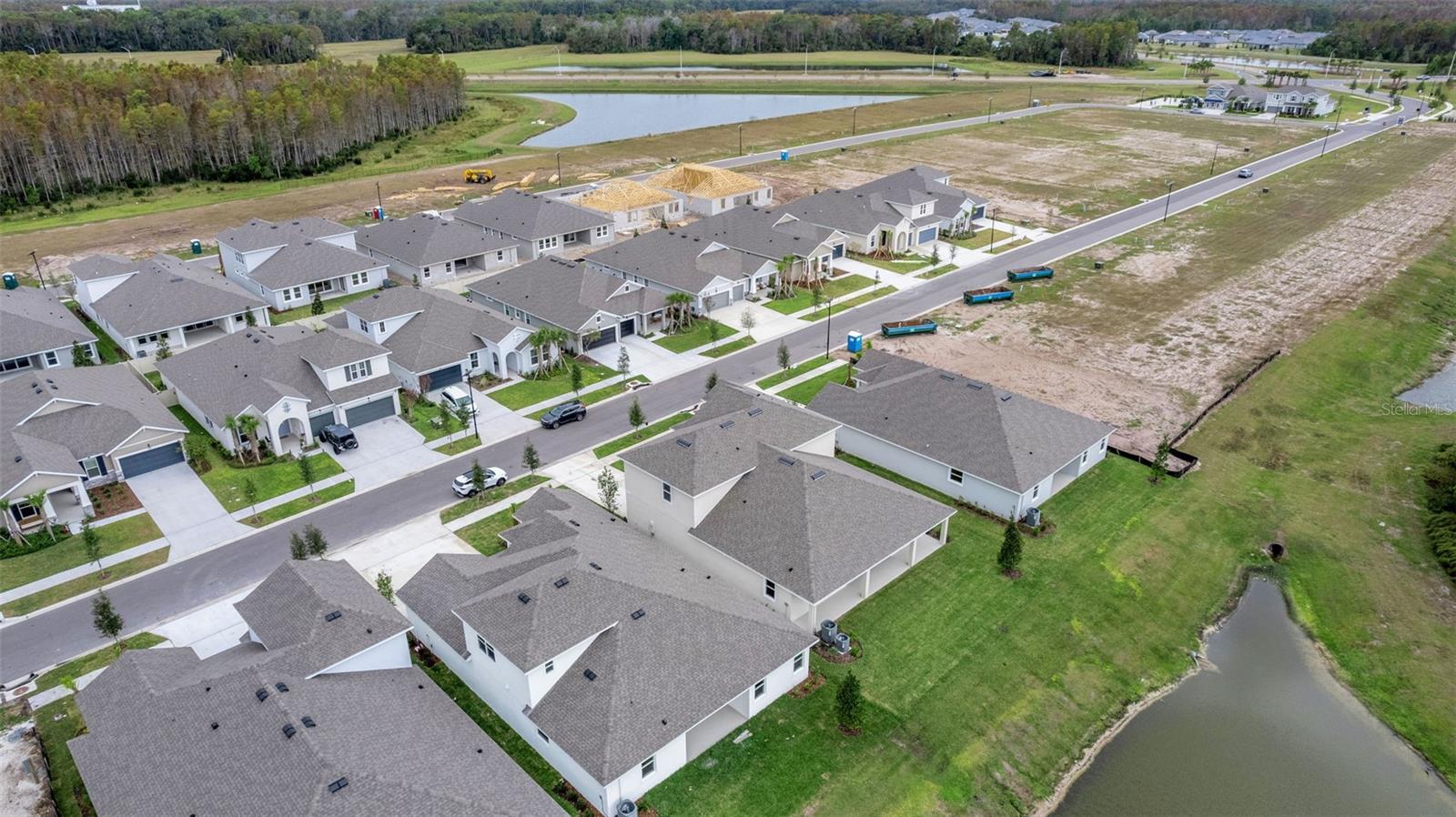 Listing photo id 50 for 17409 Crisp Apple Lane