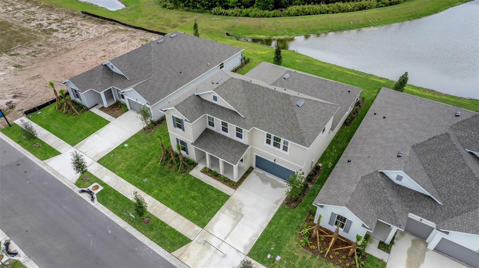 Listing photo id 51 for 17409 Crisp Apple Lane