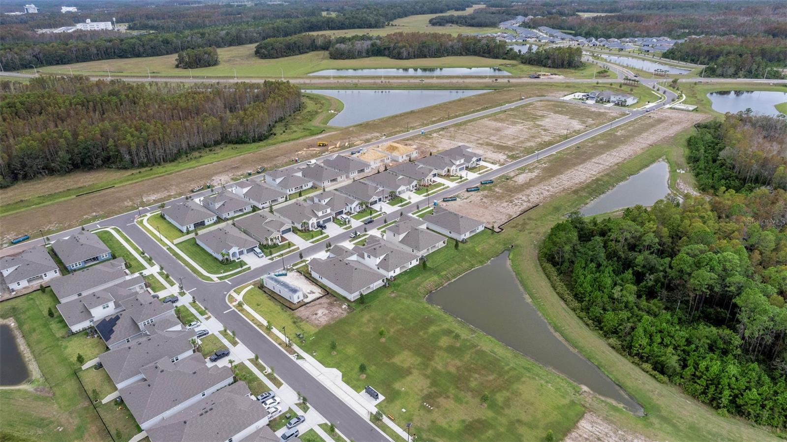 Listing photo id 52 for 17409 Crisp Apple Lane