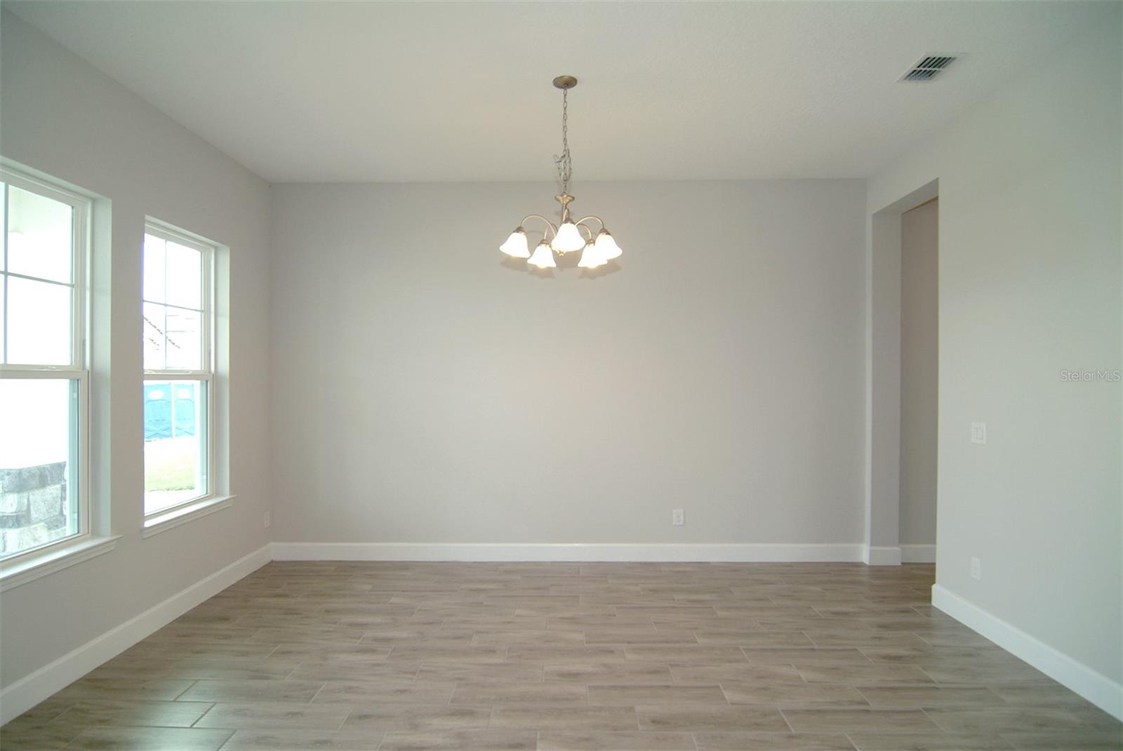 Listing photo id 4 for 17409 Crisp Apple Lane