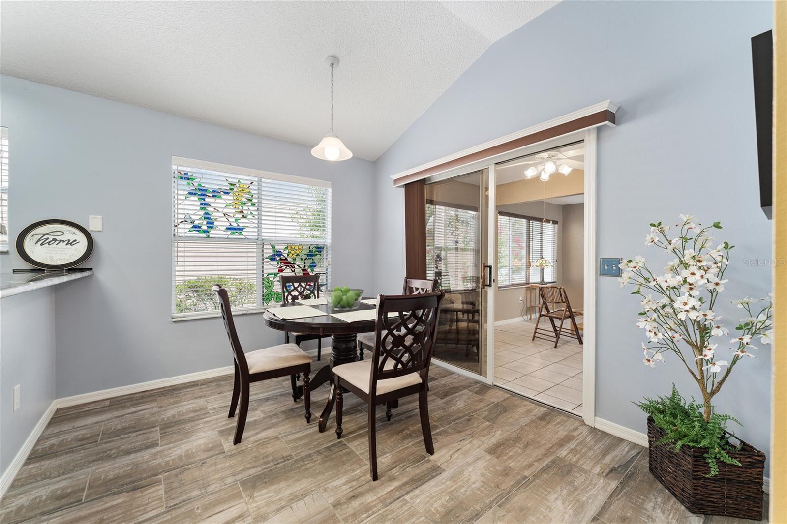 Image 19 of 51 For 1001 La Mesa Lane