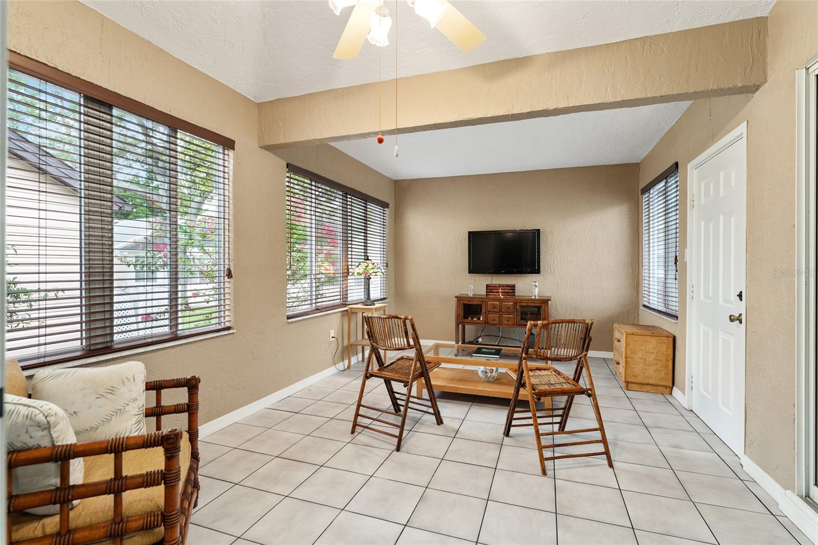 Image 31 of 51 For 1001 La Mesa Lane
