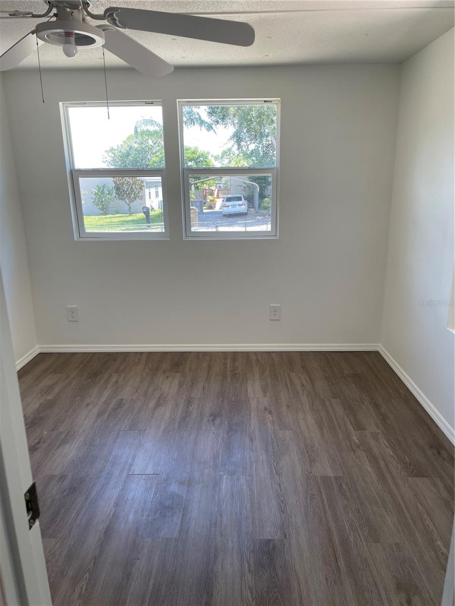 Image 12 of 21 For 16831 Bay Avenue