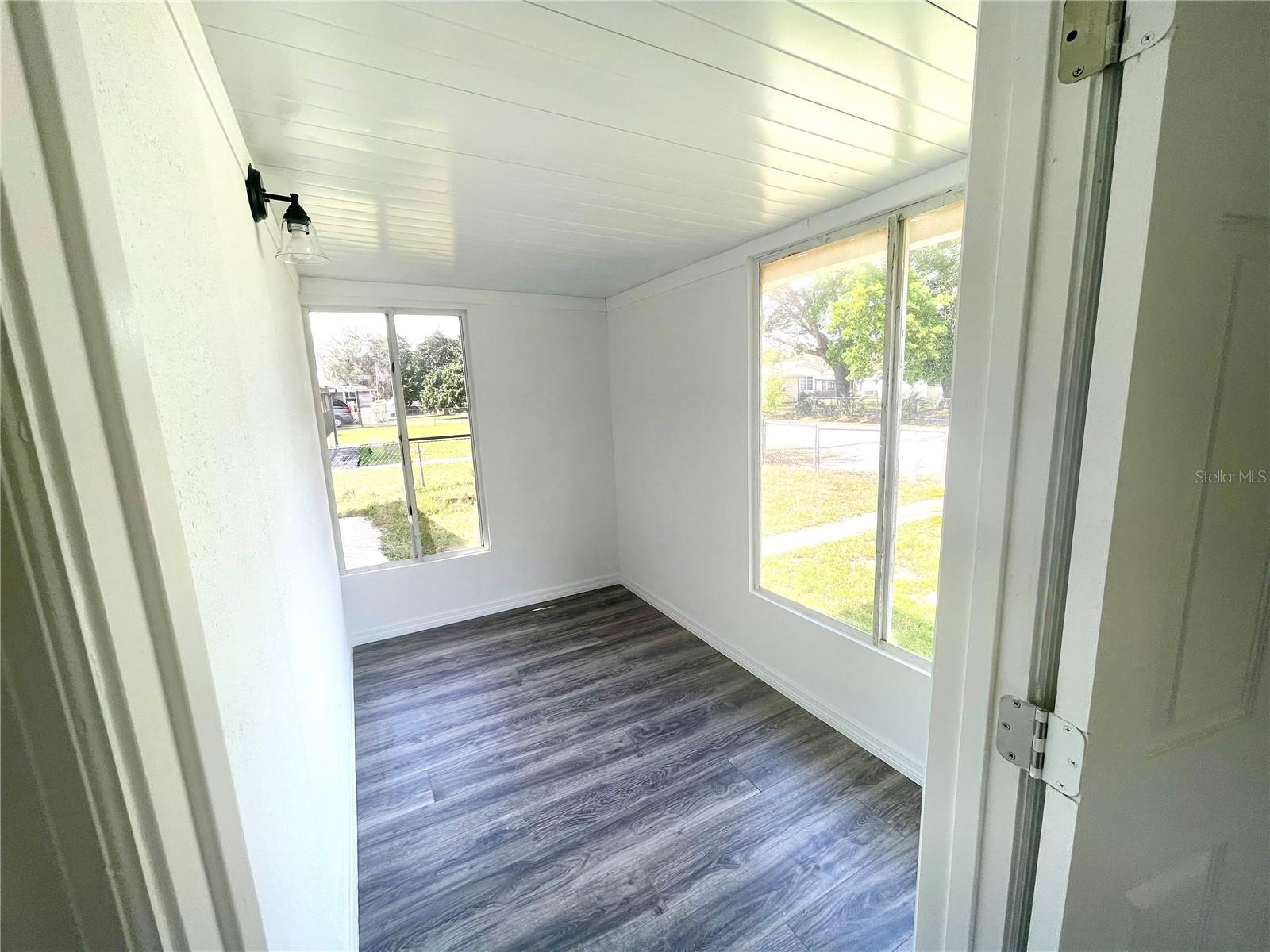 Image 9 of 61 For 17440 37th Lane