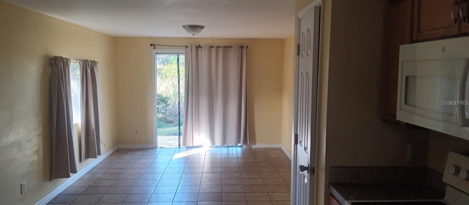 Image 2 of 12 For 1215 A Skyview Boulevard