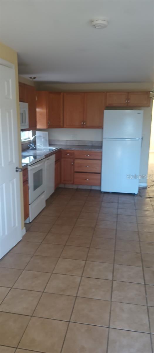 Image 3 of 12 For 1215 A Skyview Boulevard
