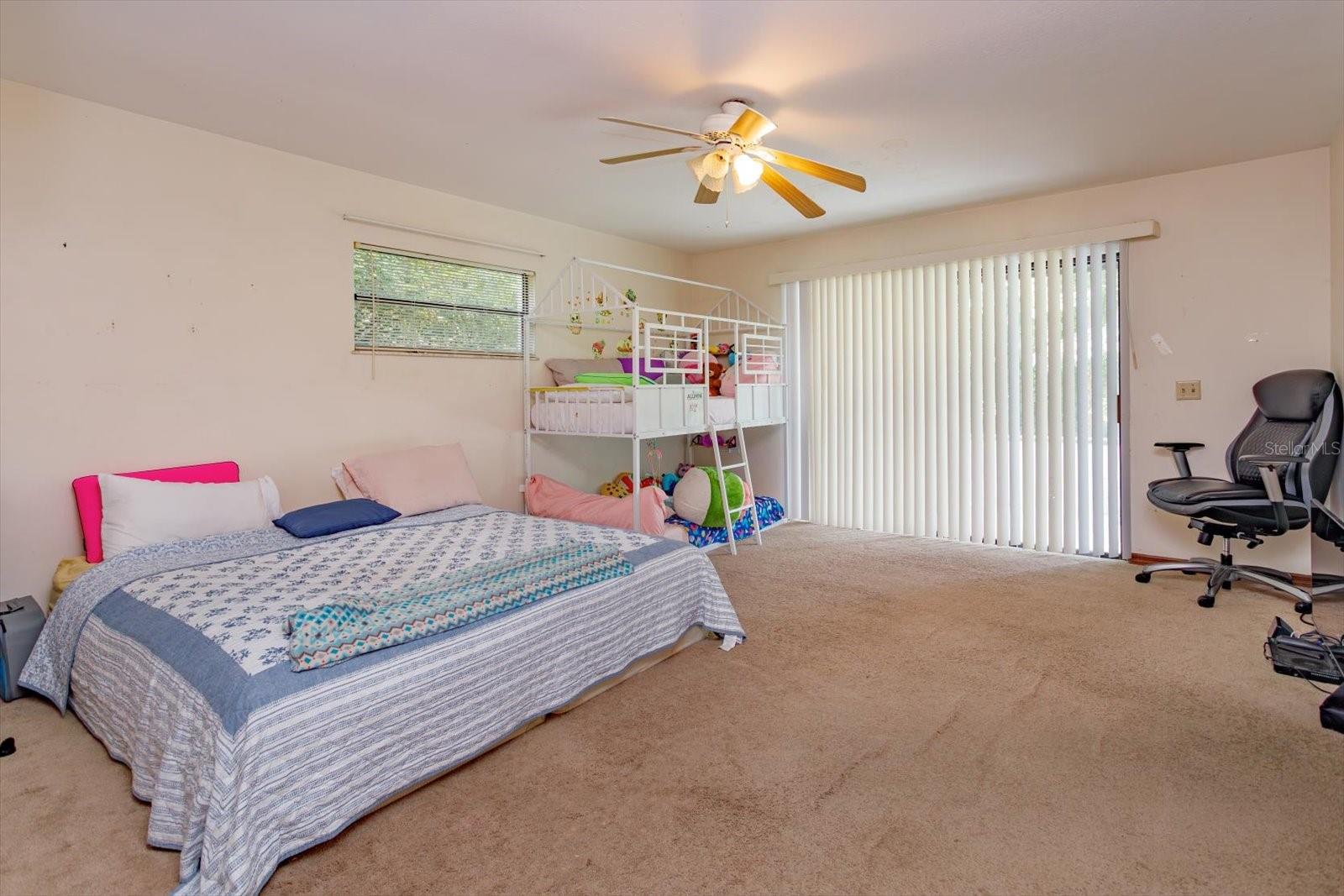 Image 12 of 20 For 817 Hickory Knoll Court