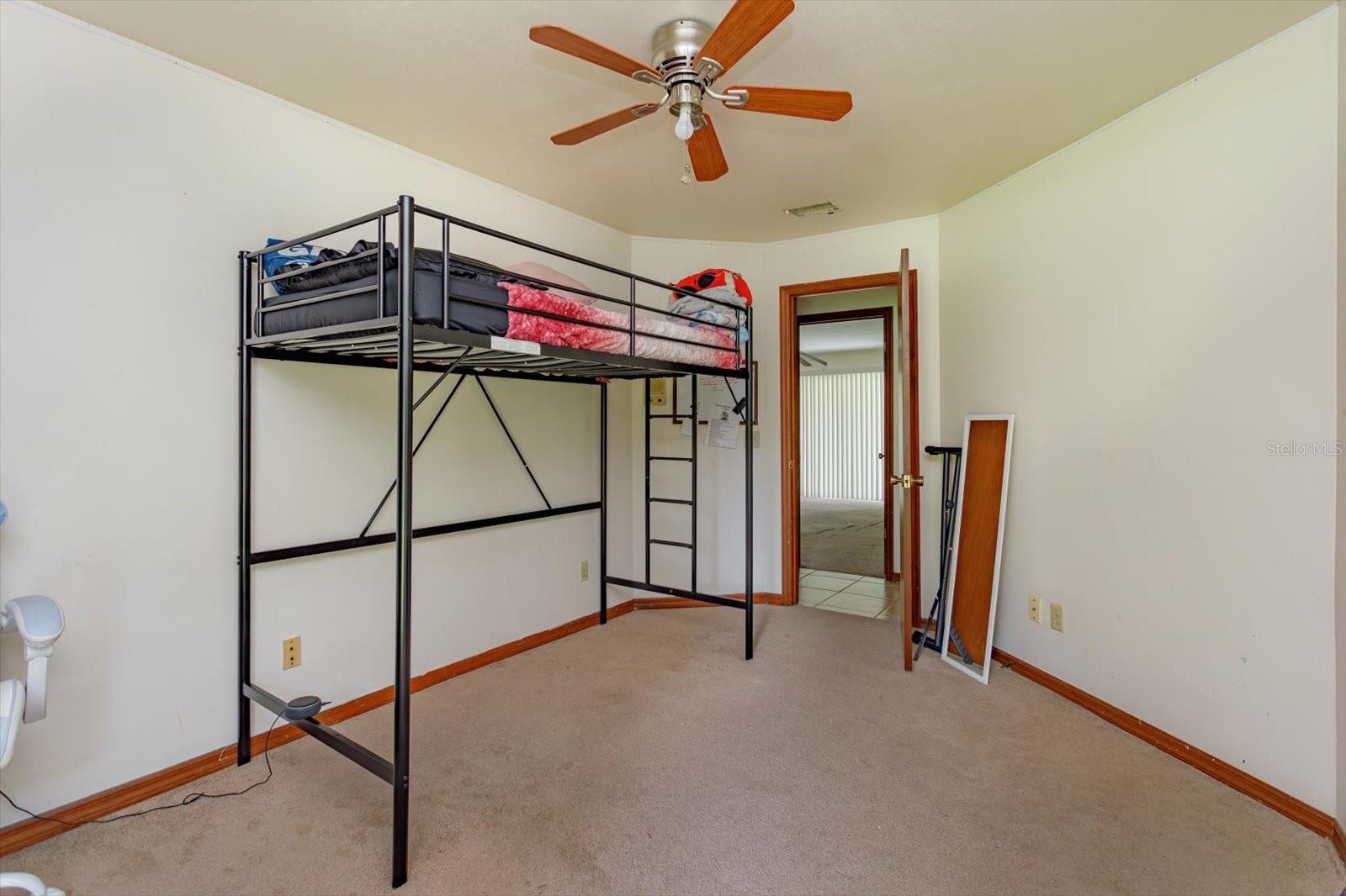 Image 15 of 20 For 817 Hickory Knoll Court