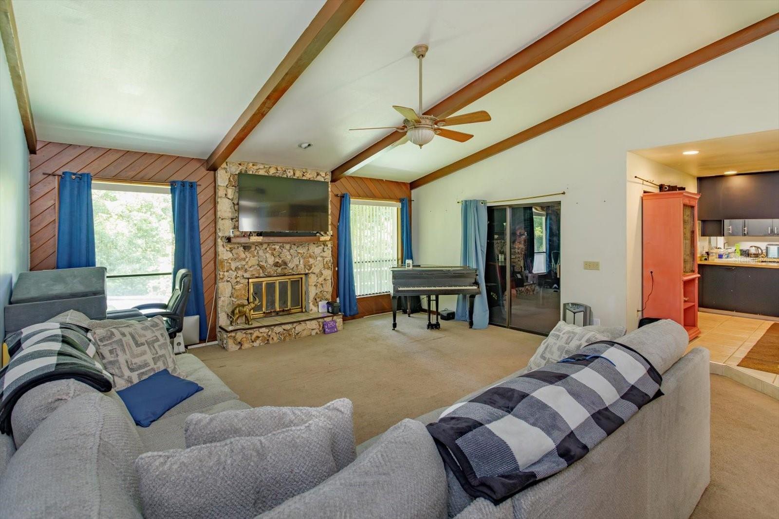 Image 5 of 20 For 817 Hickory Knoll Court