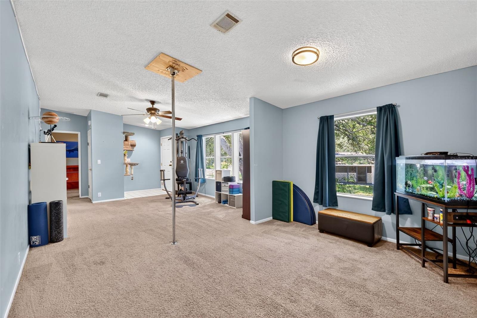 Image 17 of 33 For 13025 Plum Lake