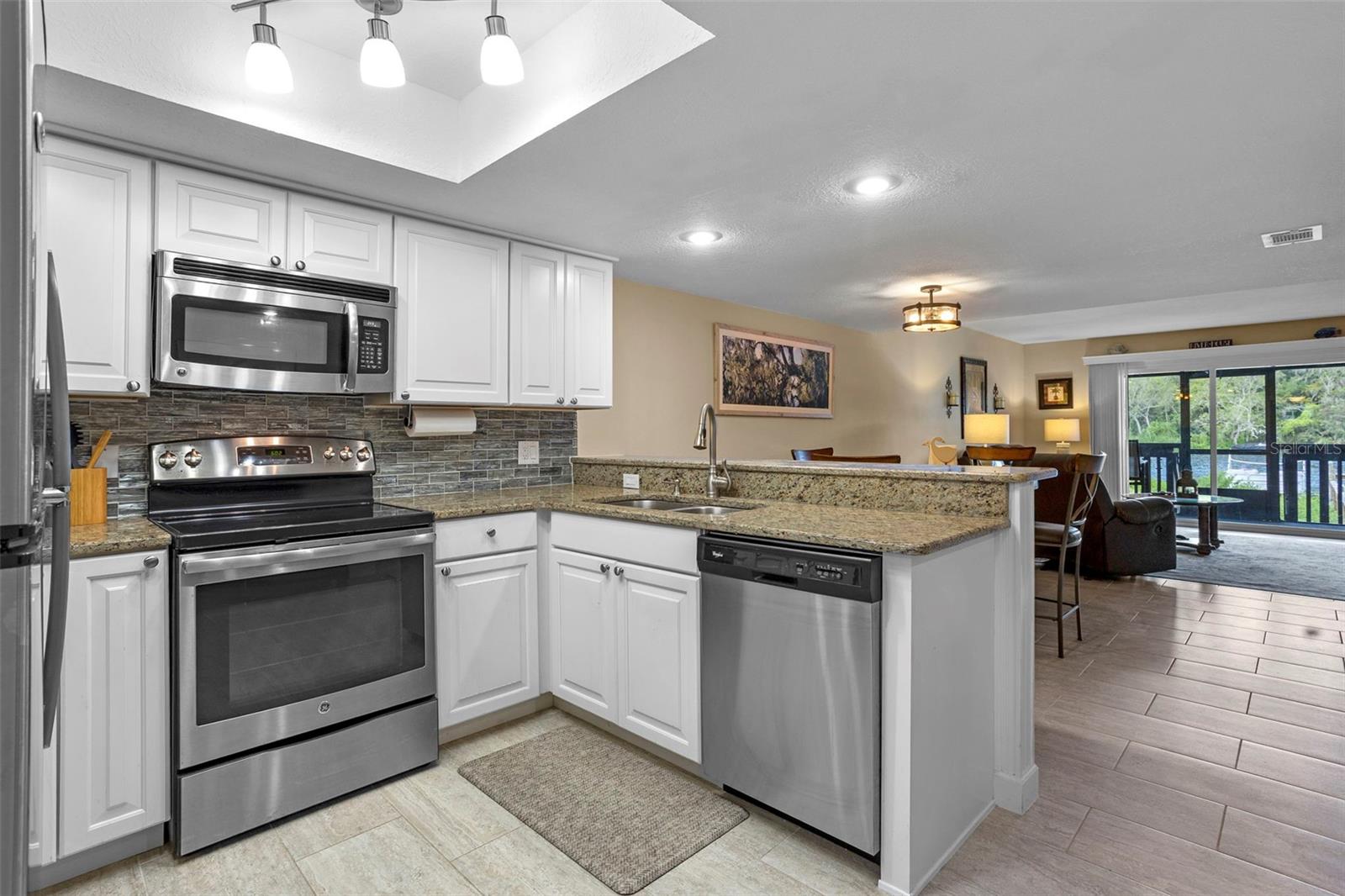 Image 12 of 41 For 2329 River Ridge Road 15