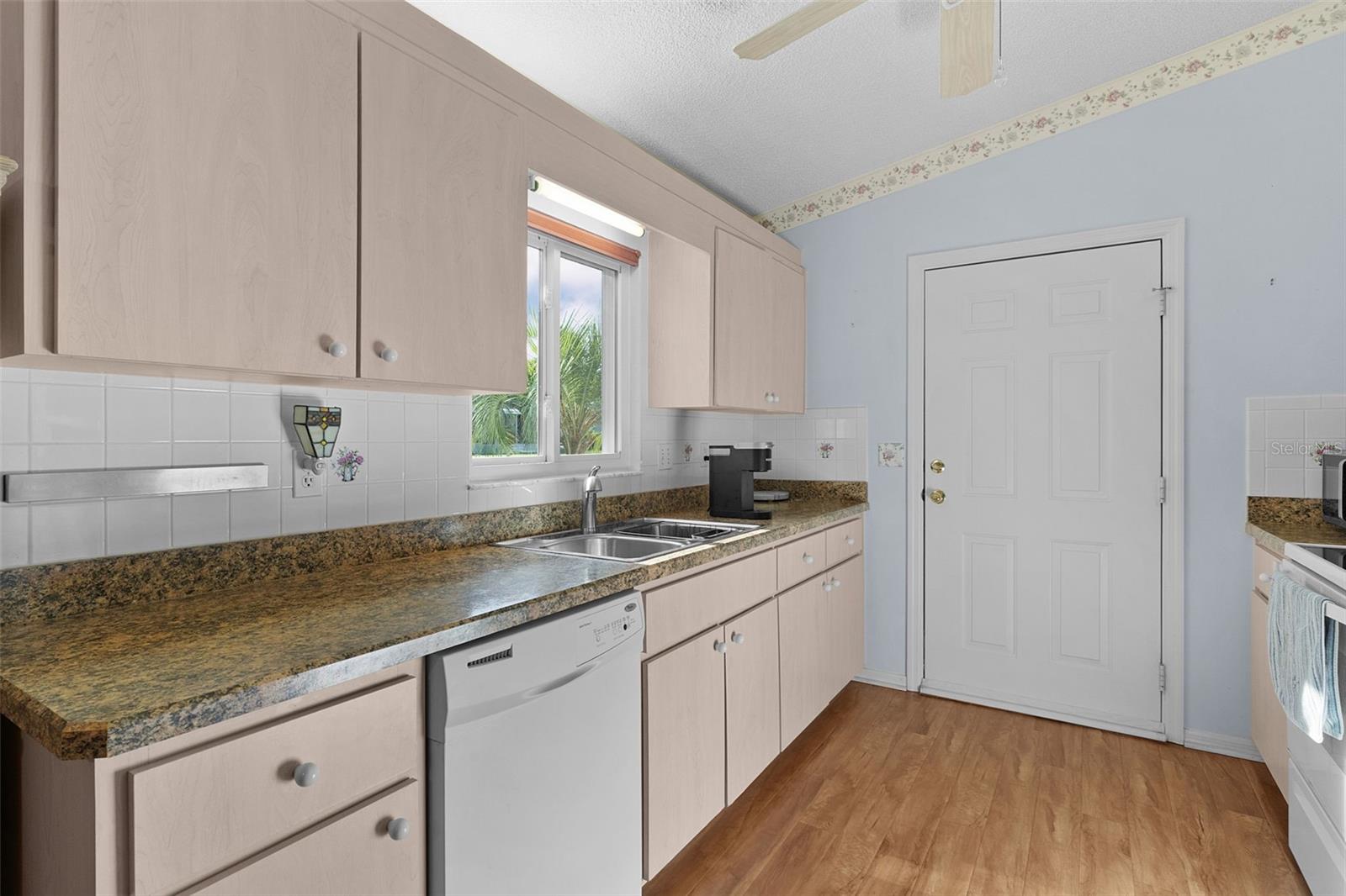 Image 11 of 31 For 17583 96th Avenue