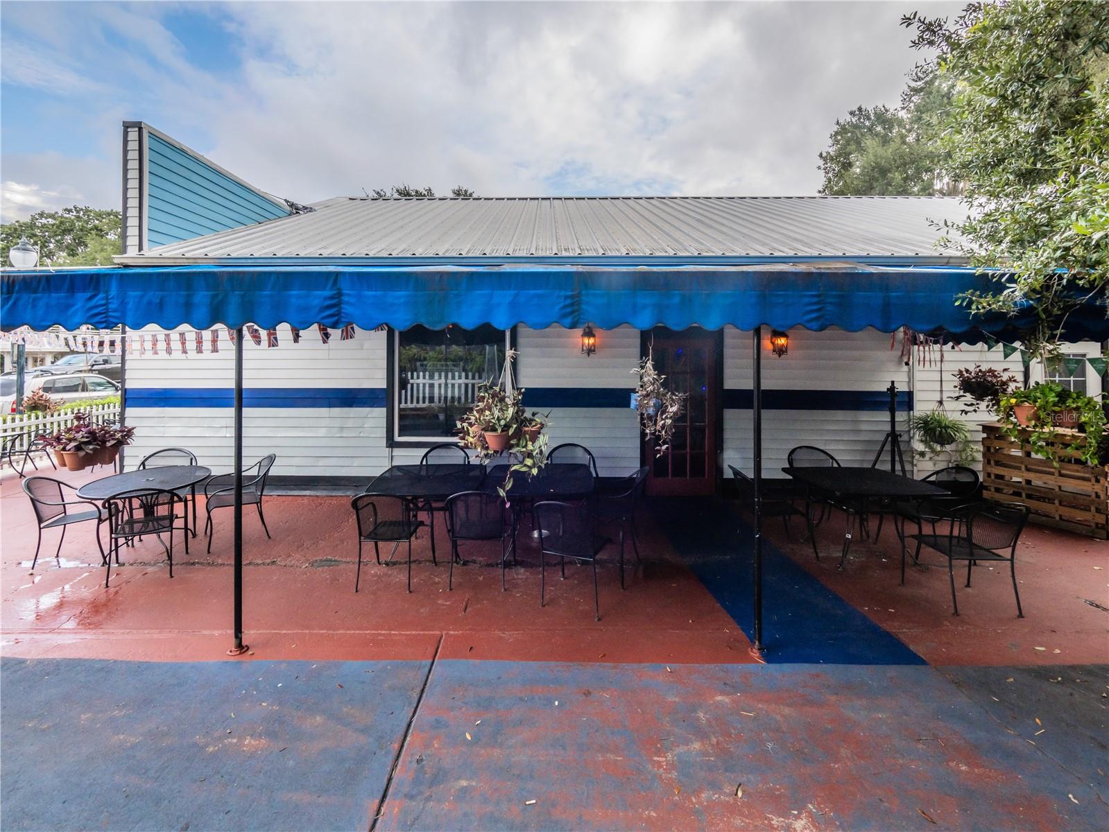 Image 4 of 46 For 322 Alexander Street