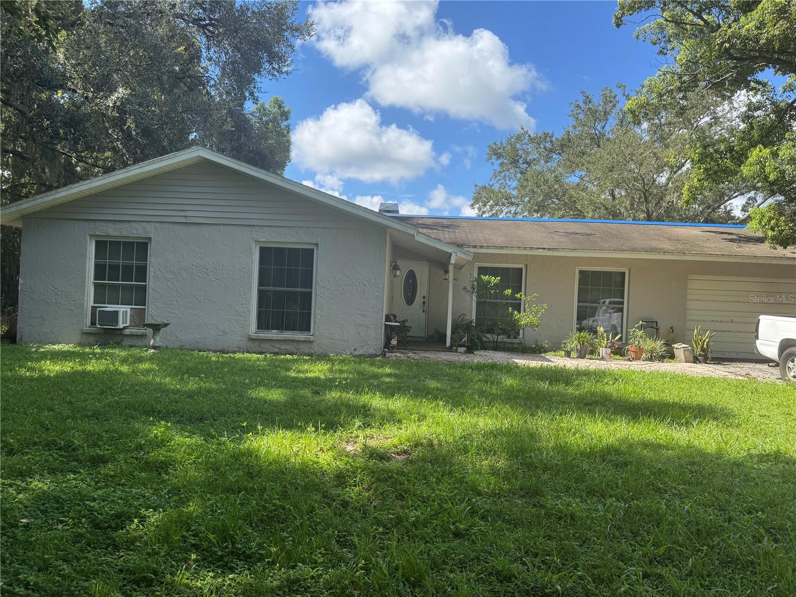 Listing Details for 15307 Indian Head Drive, TAMPA, FL 33618