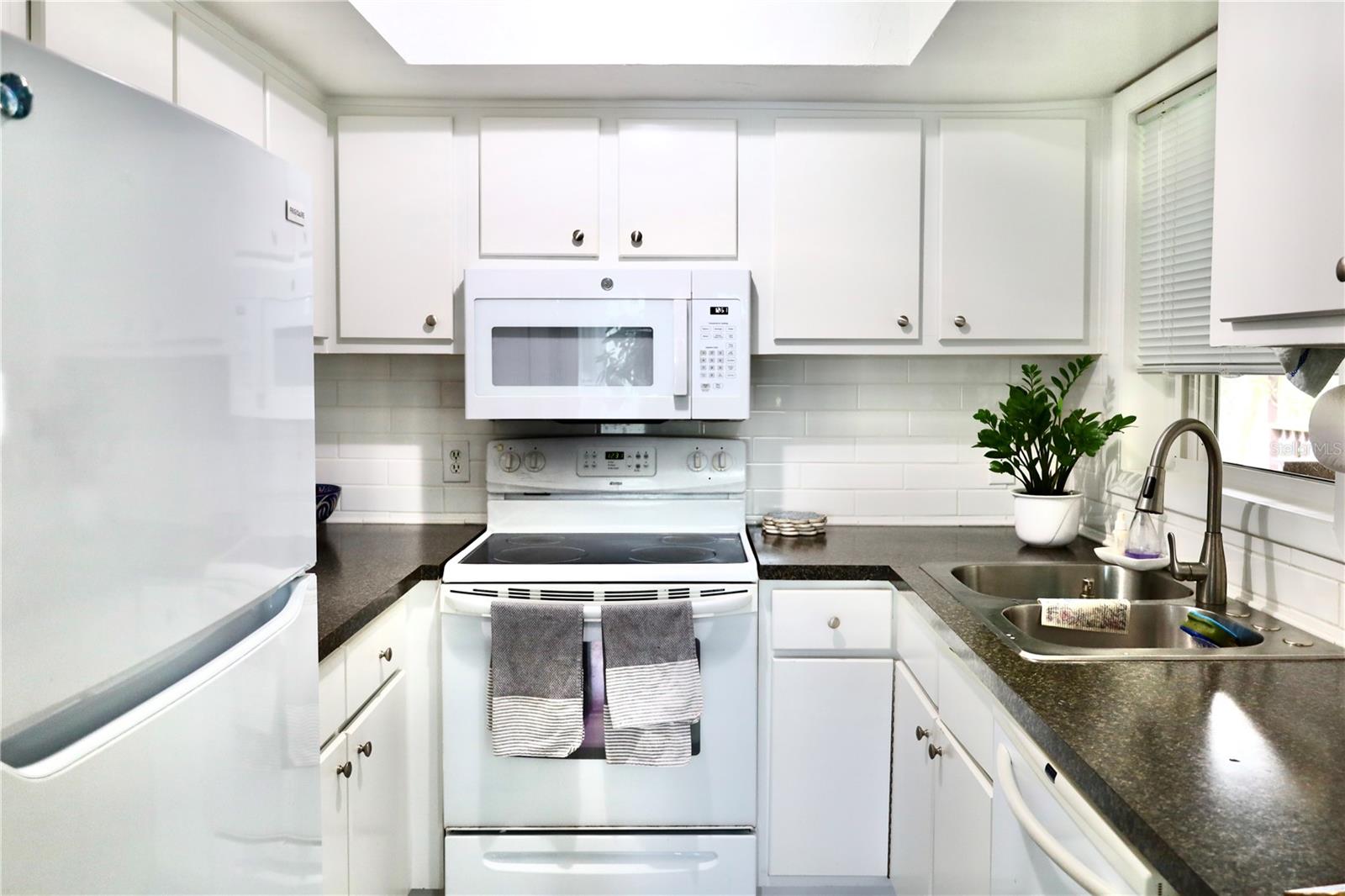 Image 8 of 37 For 21204 Sandalwood Drive 21-204