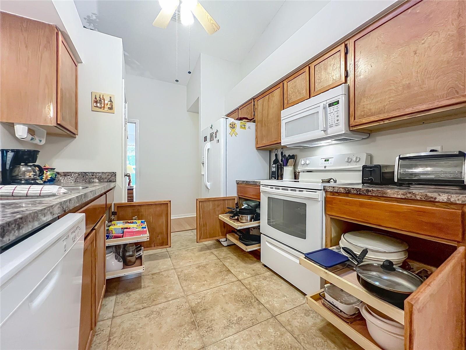 Image 15 of 42 For 5046 Desoto Way