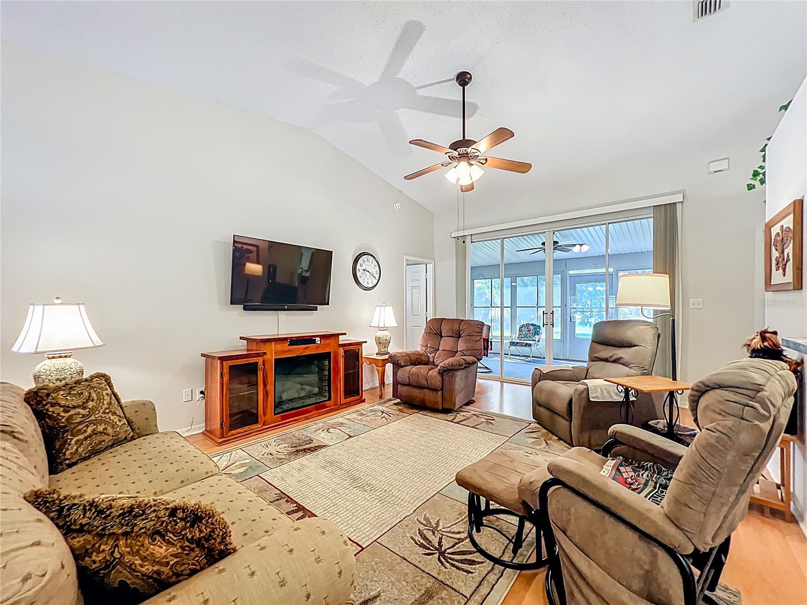 Image 7 of 42 For 5046 Desoto Way