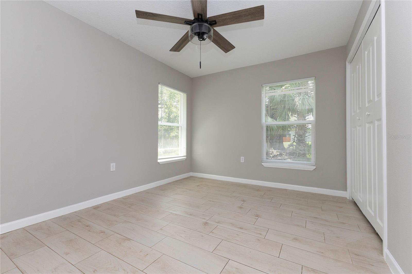 Image 10 of 21 For 2250 Cr 423  