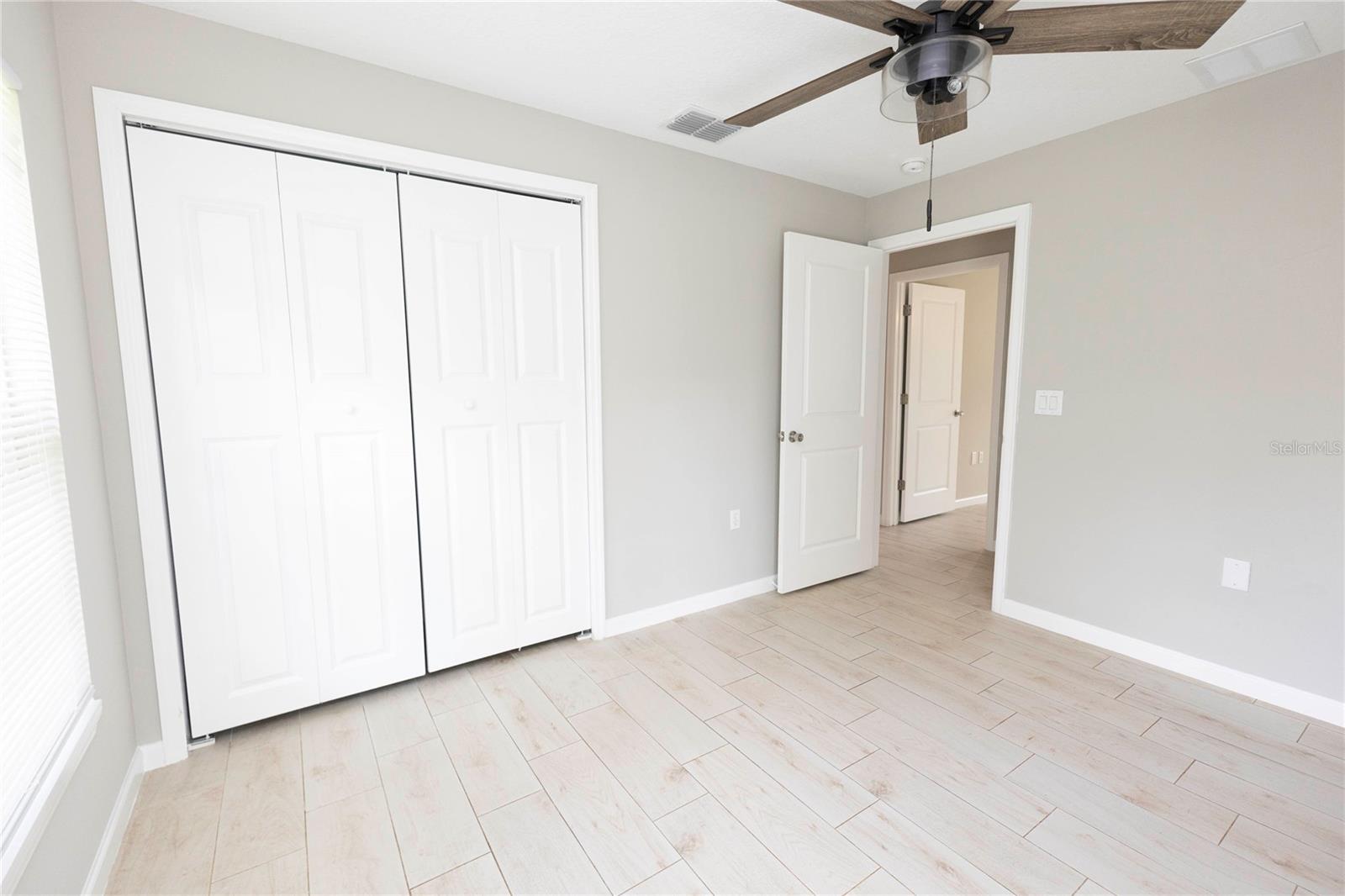 Image 11 of 21 For 2250 Cr 423  