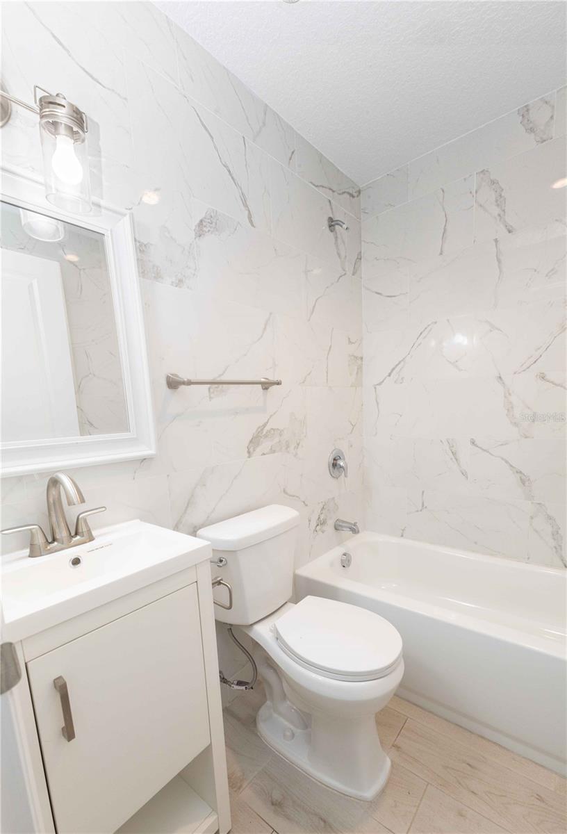 Image 13 of 21 For 2250 Cr 423  