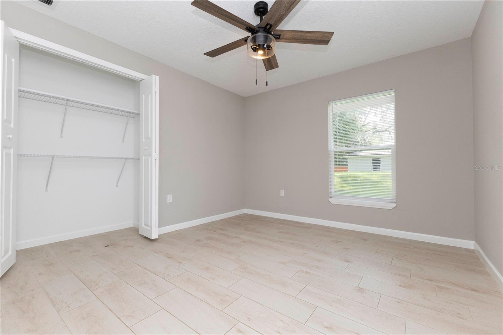 Image 18 of 21 For 2250 Cr 423  