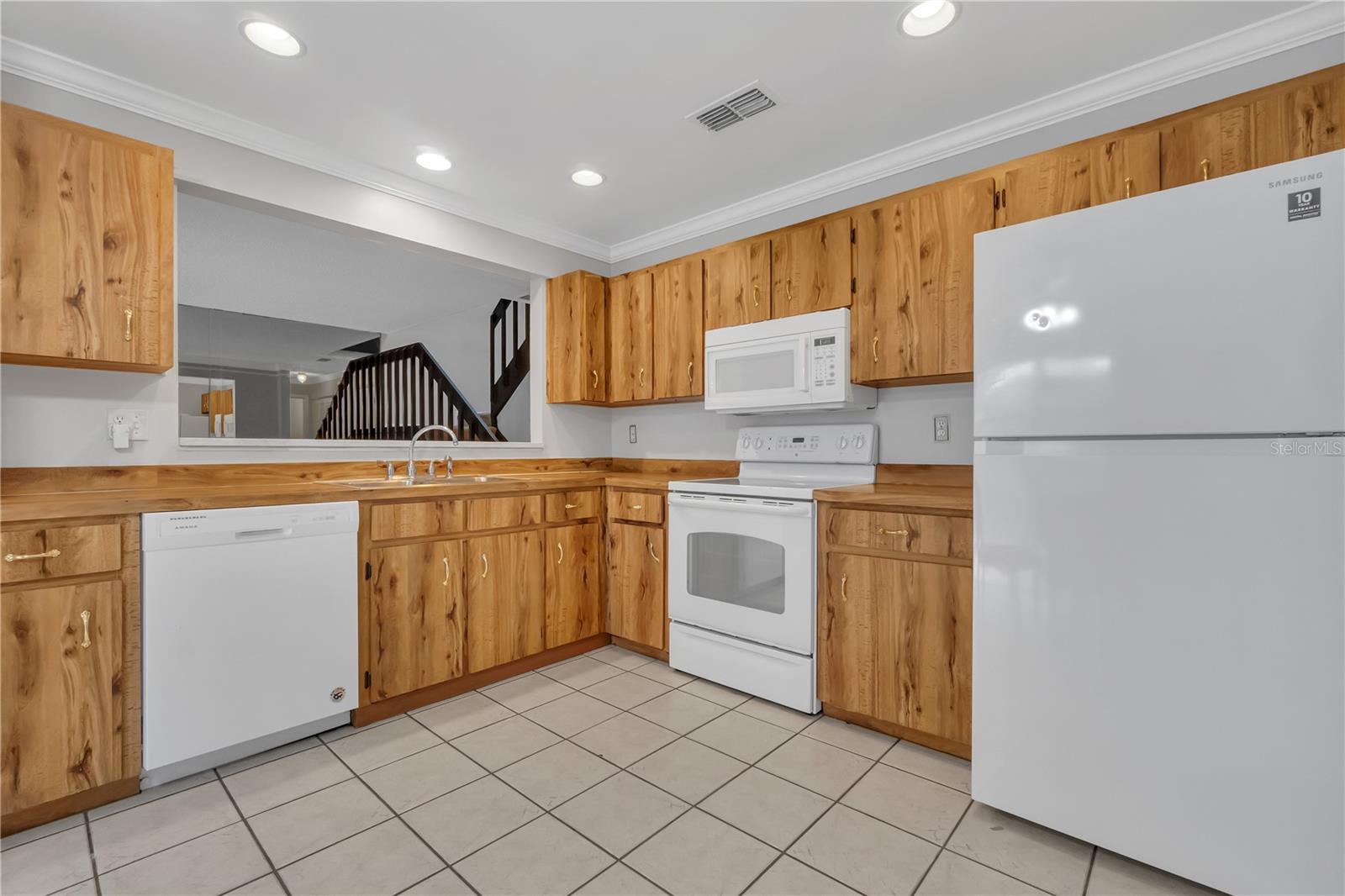 Image 6 of 50 For 4682 Pheasant Run Drive B