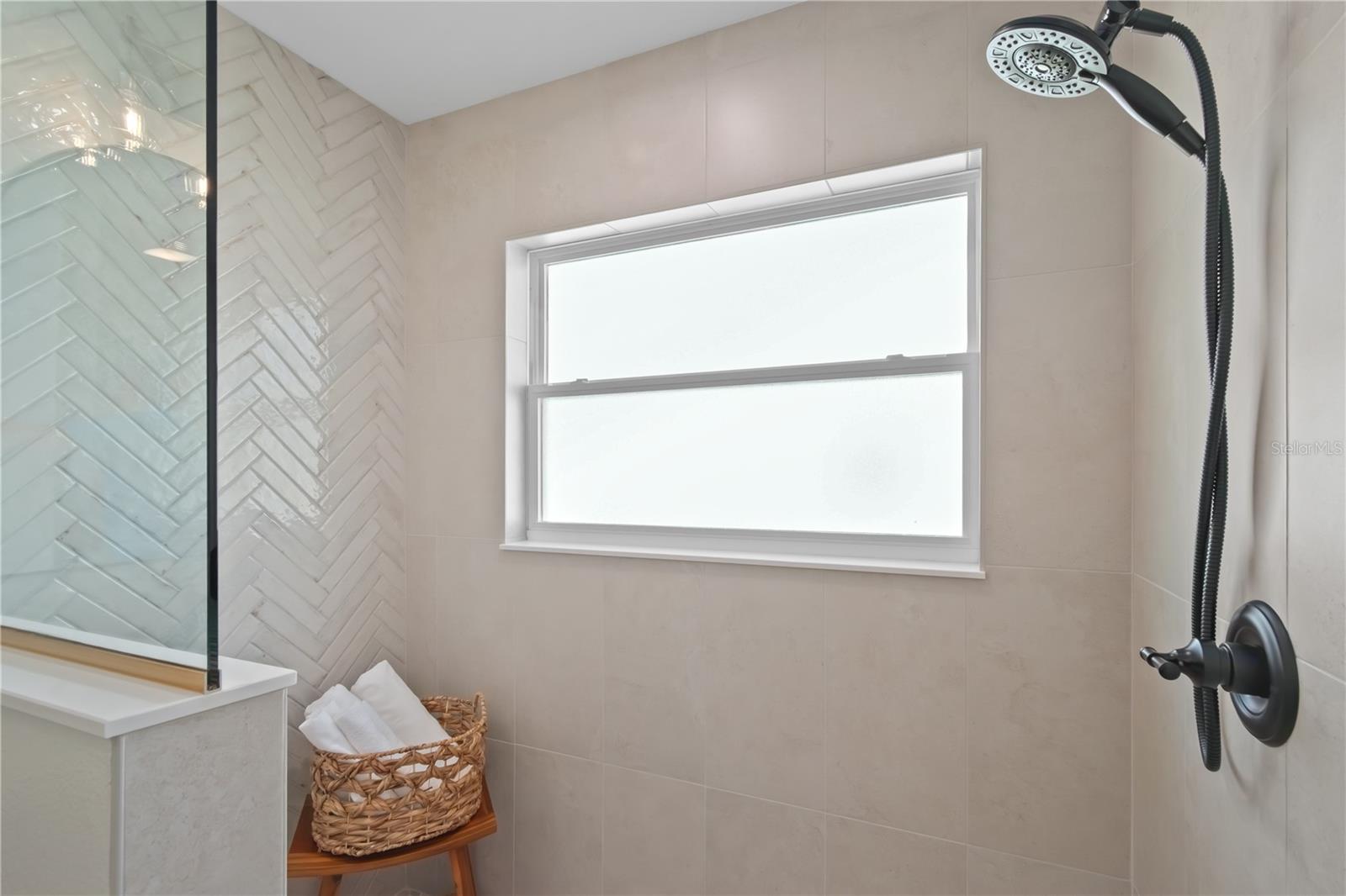 Image 21 of 40 For 13346 107th Street