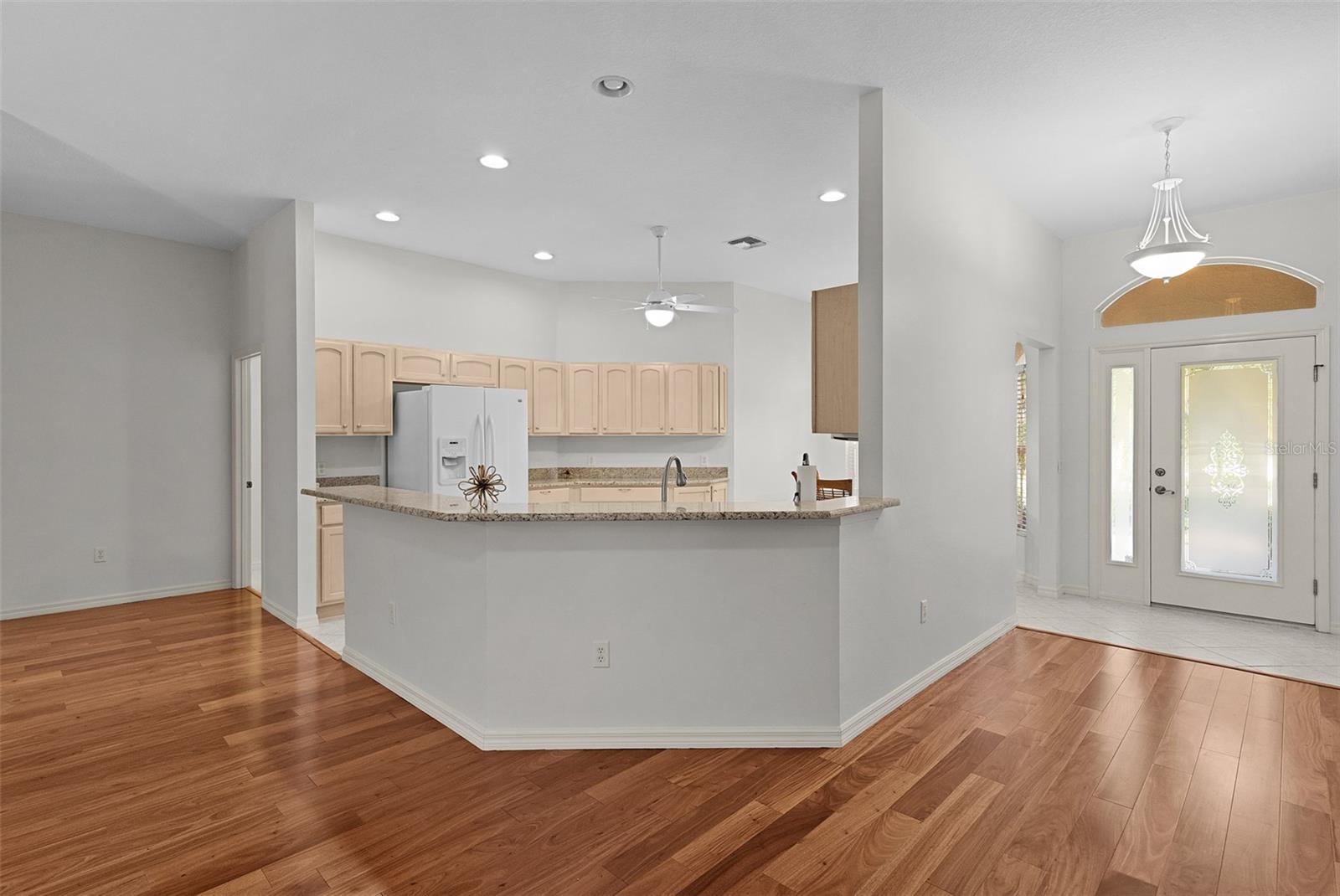 Image 15 of 60 For 164 Palermo Place