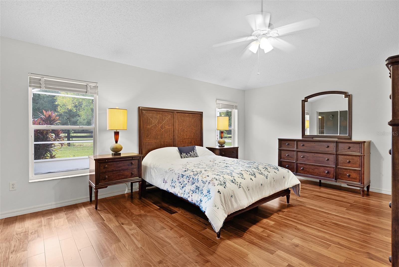 Image 20 of 60 For 164 Palermo Place