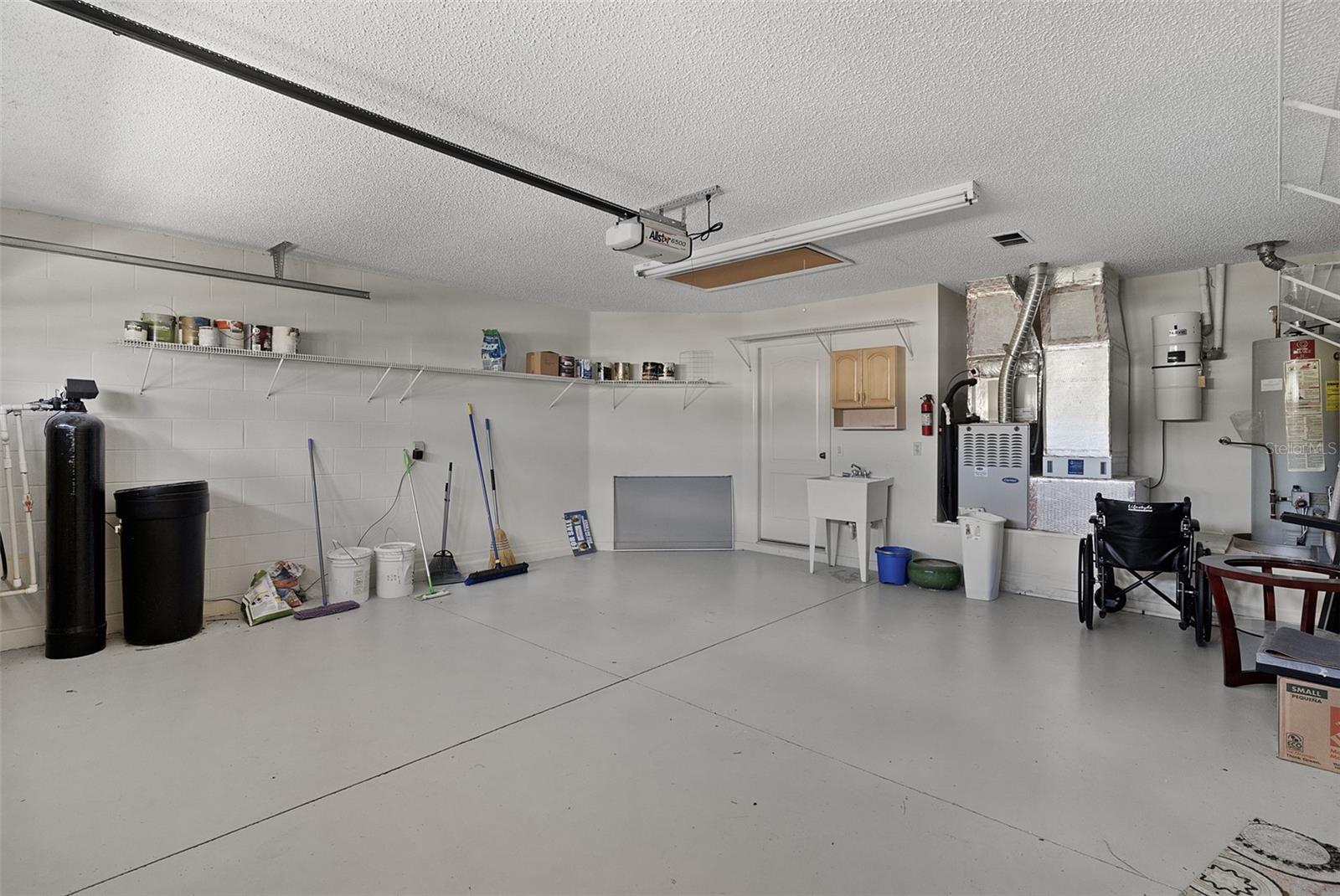 Image 41 of 60 For 164 Palermo Place